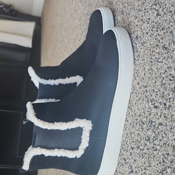 Lucky Brand Black and White Fur-Trimmed Winter Boots - Picture 3 of 3